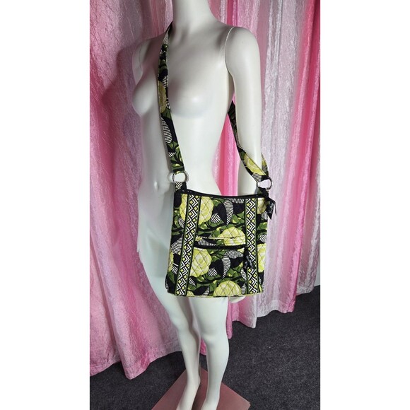 Vera Bradley Colorful Green Flower Hipster Quilted Cotton Crossbody Purse 10x10 - Picture 5 of 9